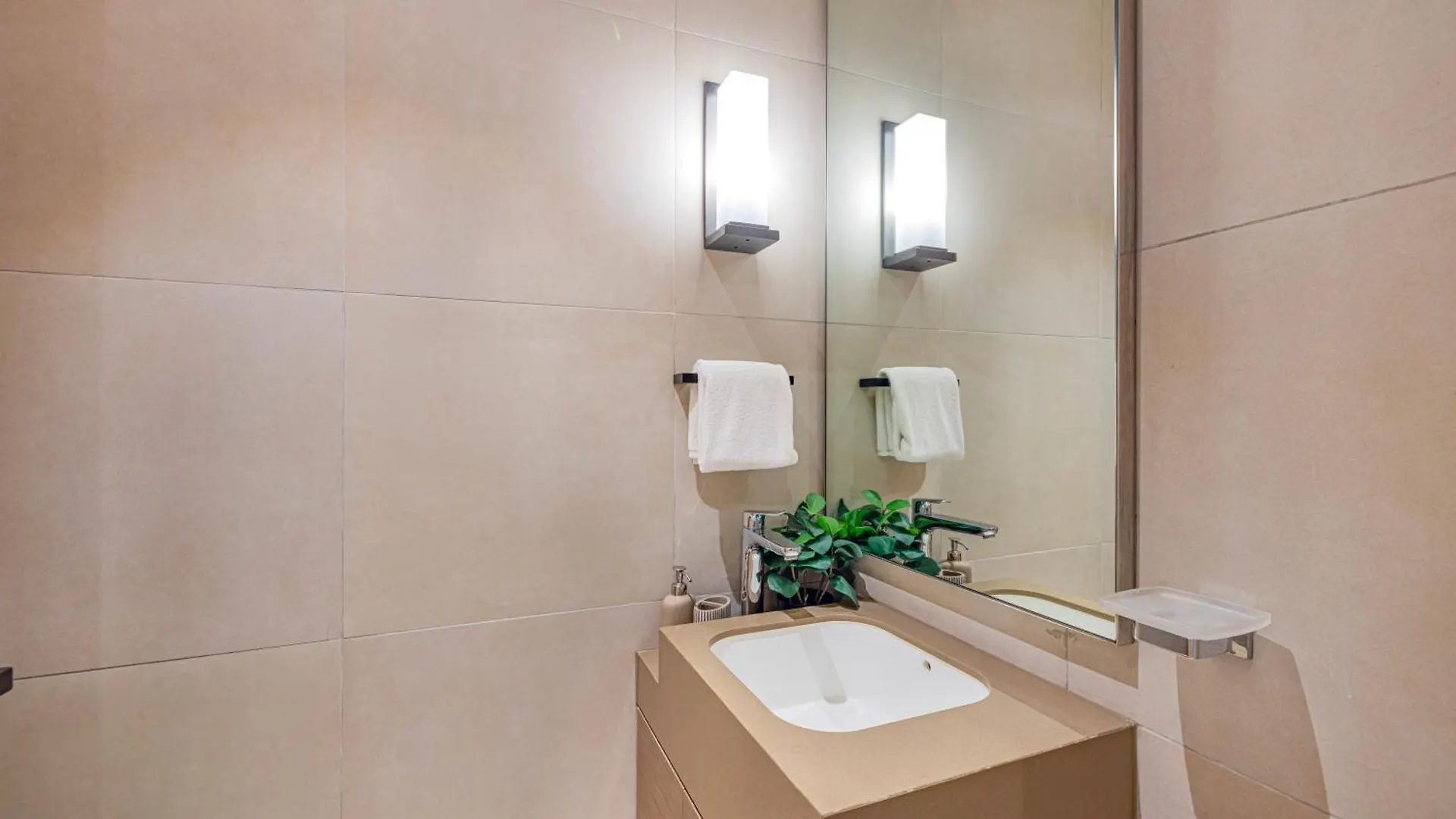 Daniels 3Br Plus Maids Room In Address Jbr Dubai Eye View